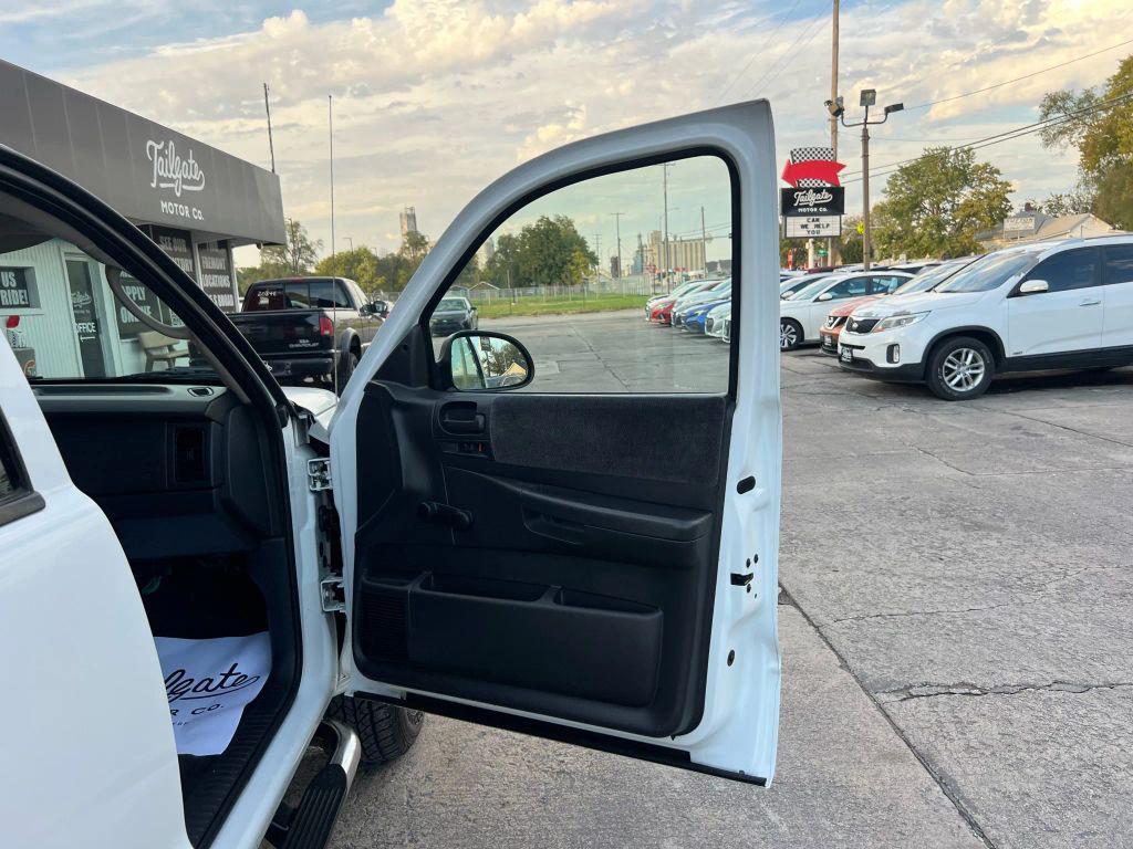 used 2003 Dodge Dakota car, priced at $12,900