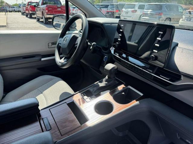 used 2022 Toyota Sienna car, priced at $30,998