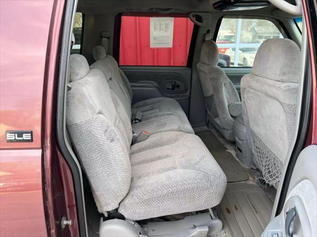 used 1996 GMC Suburban car, priced at $13,900