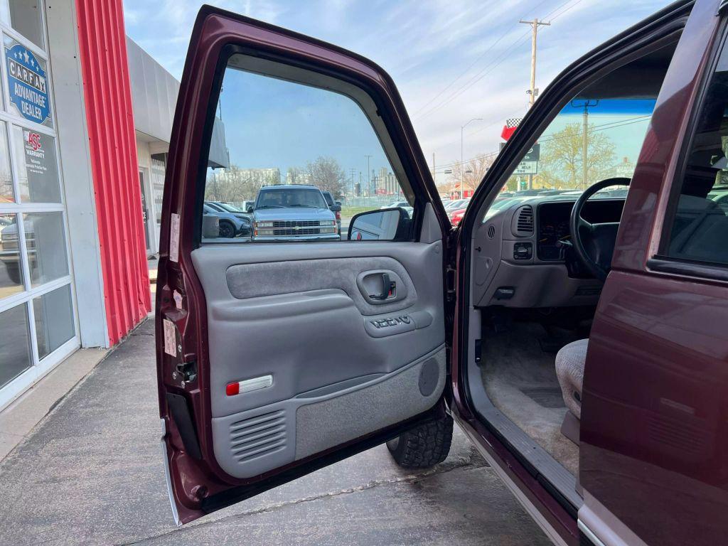 used 1996 GMC Suburban car, priced at $11,900