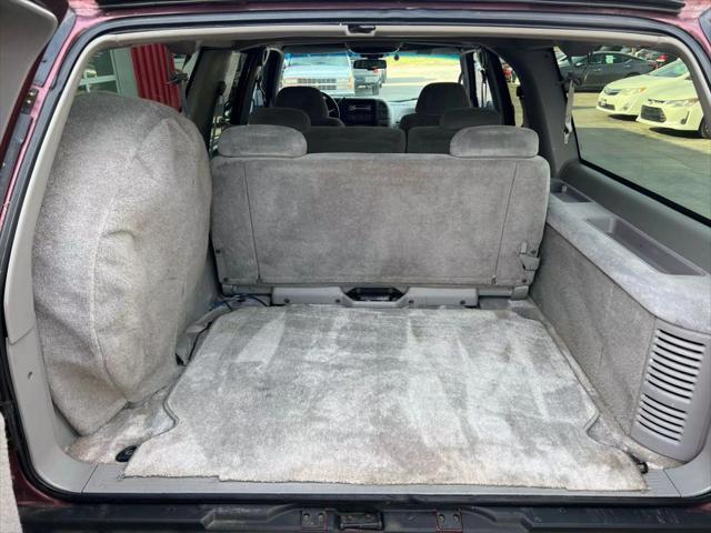 used 1996 GMC Suburban car, priced at $13,900