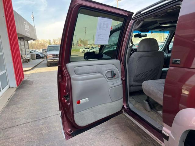used 1996 GMC Suburban car, priced at $13,900