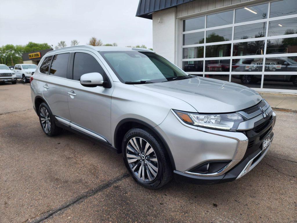 used 2020 Mitsubishi Outlander car, priced at $11,900