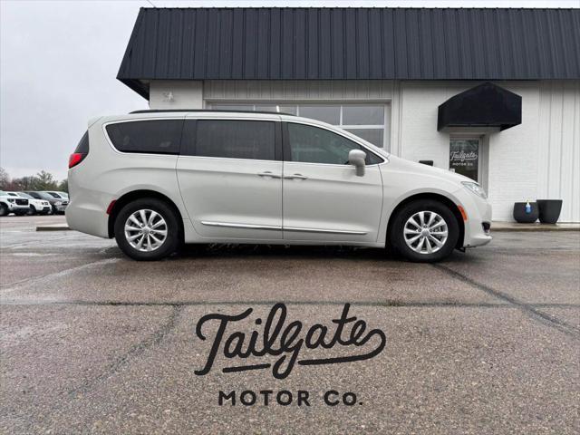 used 2017 Chrysler Pacifica car, priced at $14,490