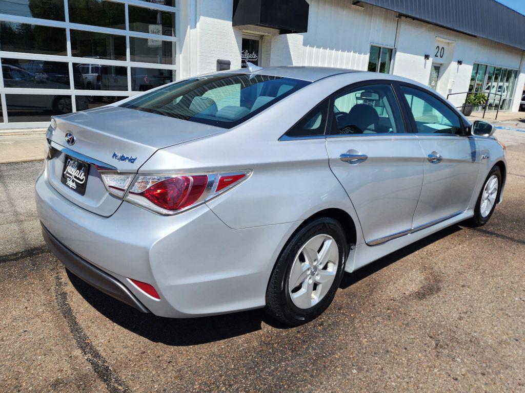 used 2015 Hyundai Sonata Hybrid car, priced at $9,900