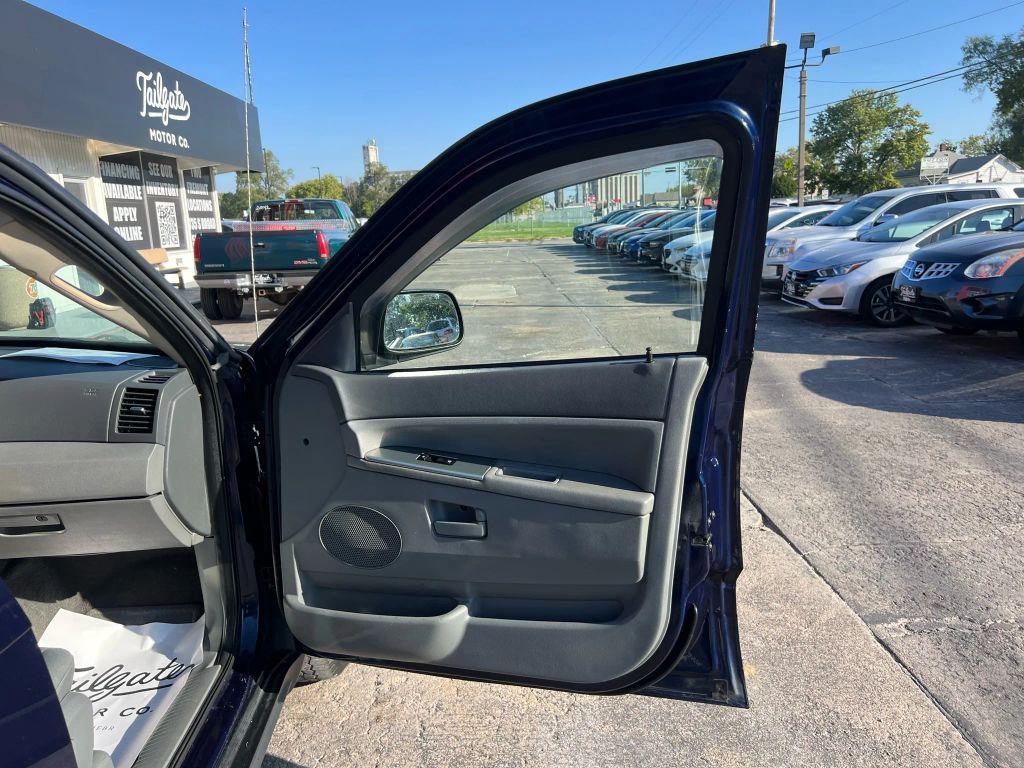 used 2006 Jeep Grand Cherokee car, priced at $8,900