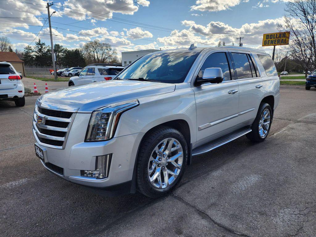used 2017 Cadillac Escalade car, priced at $25,999