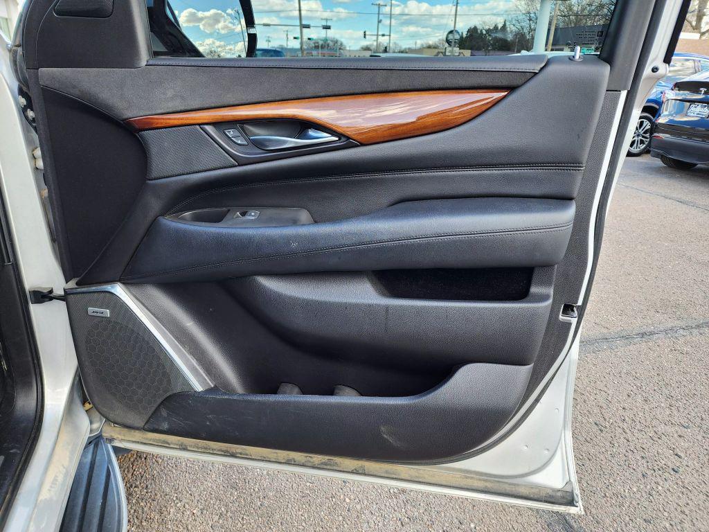 used 2017 Cadillac Escalade car, priced at $25,999