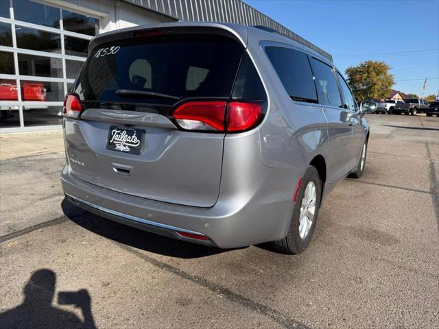 used 2017 Chrysler Pacifica car, priced at $12,498