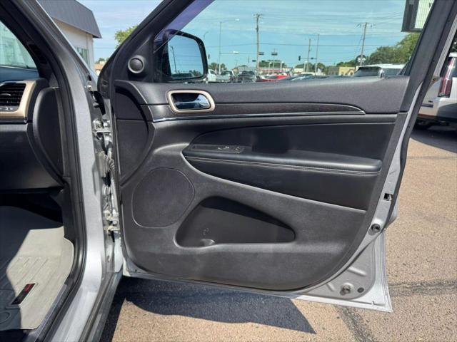 used 2017 Jeep Grand Cherokee car, priced at $15,521