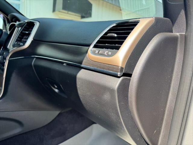 used 2017 Jeep Grand Cherokee car, priced at $15,521