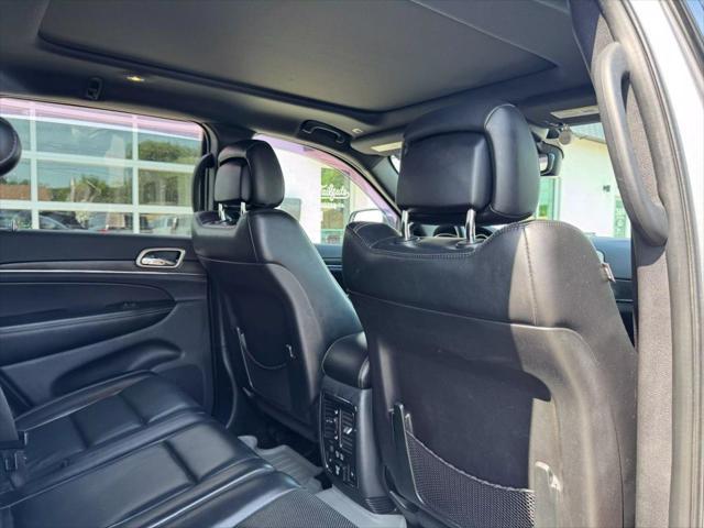 used 2017 Jeep Grand Cherokee car, priced at $15,521