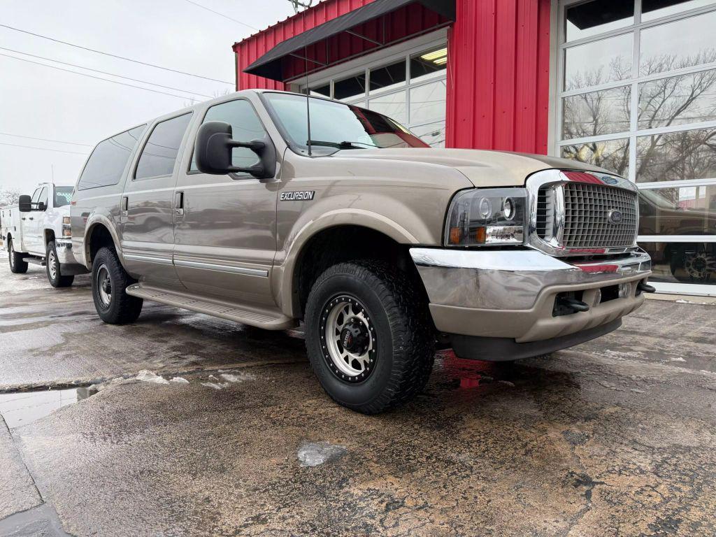 used 2002 Ford Excursion car, priced at $12,500