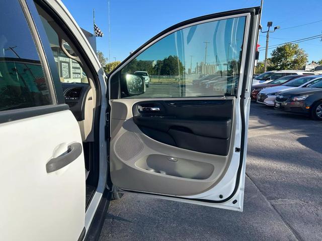 used 2015 Dodge Grand Caravan car, priced at $8,995