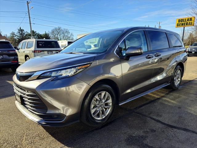 used 2023 Toyota Sienna car, priced at $33,900