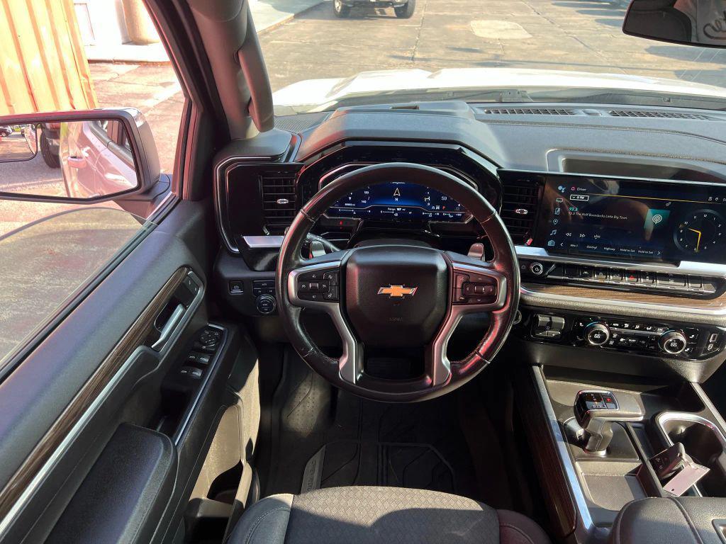 used 2022 Chevrolet Silverado 1500 car, priced at $31,900