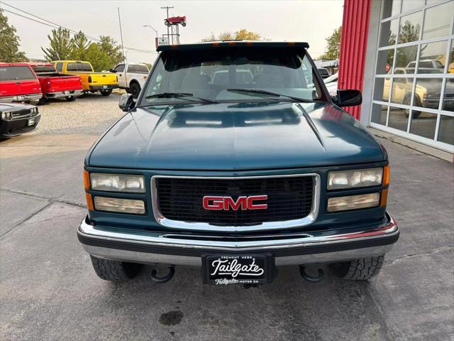 used 1995 GMC Suburban car, priced at $11,495