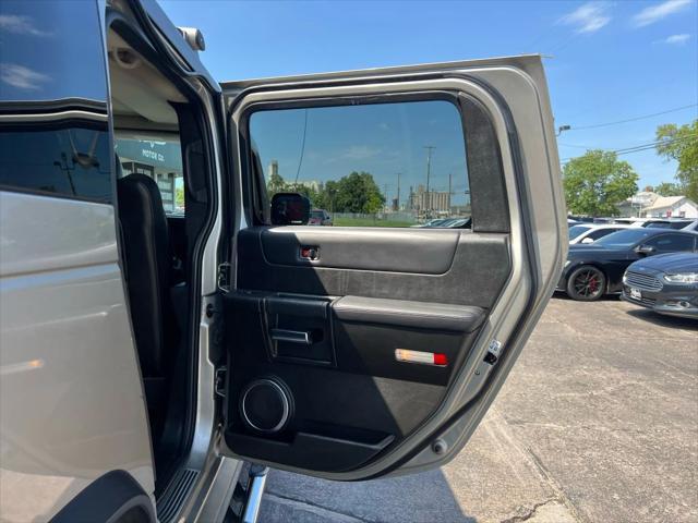 used 2005 Hummer H2 car, priced at $22,900