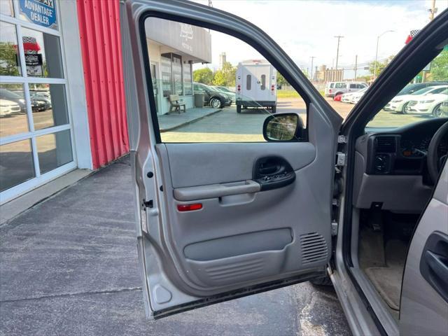 used 2004 Chevrolet Venture car, priced at $4,900