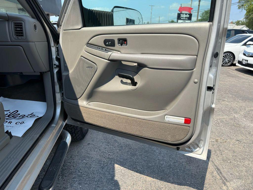 used 2004 Chevrolet Silverado 2500 car, priced at $19,998