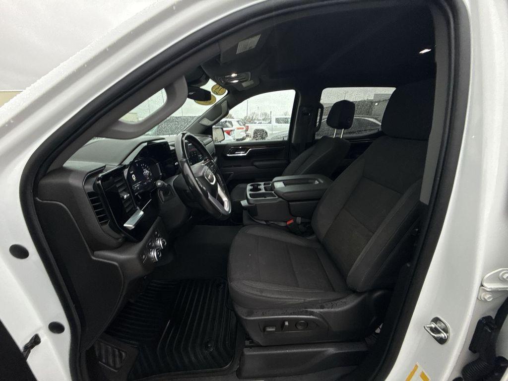 used 2023 GMC Sierra 1500 car, priced at $40,171
