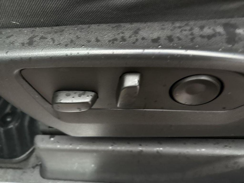 used 2023 GMC Sierra 1500 car, priced at $40,171