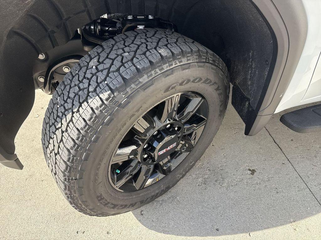 new 2026 GMC Sierra 2500 car, priced at $88,560