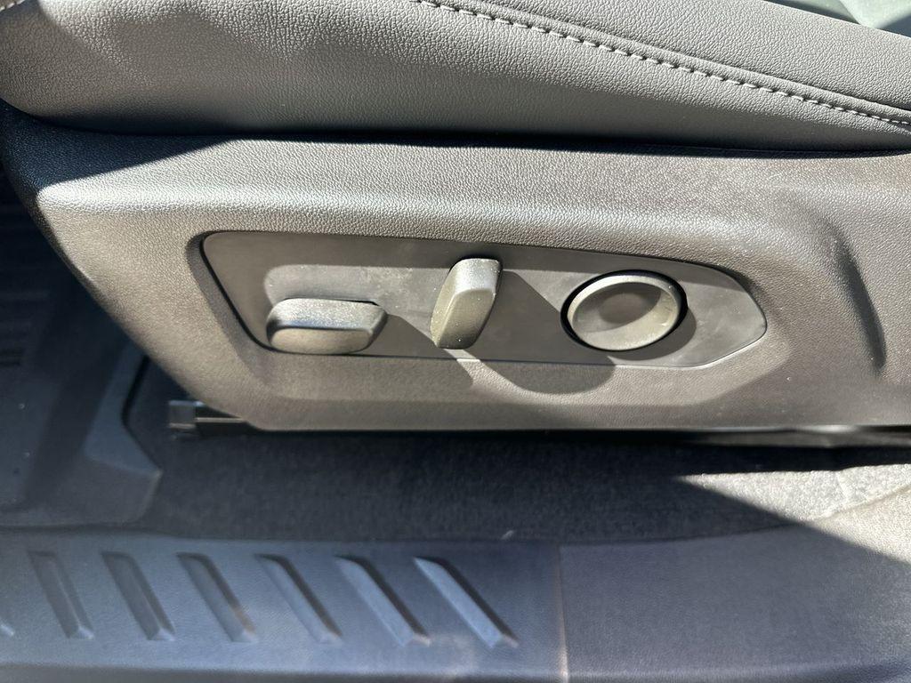 new 2025 GMC Canyon car, priced at $46,250