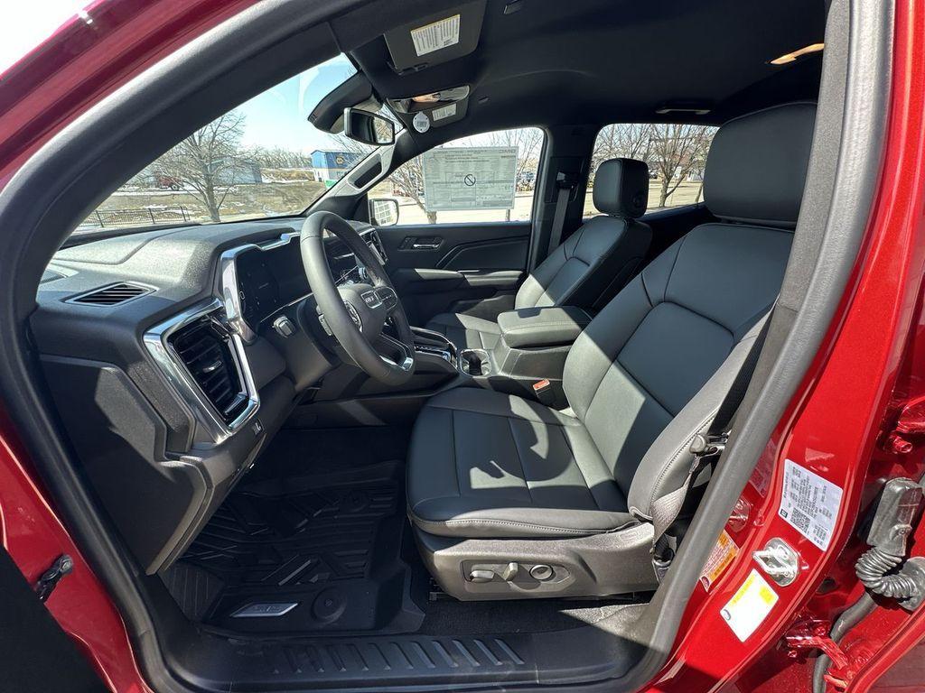 new 2025 GMC Canyon car, priced at $46,250