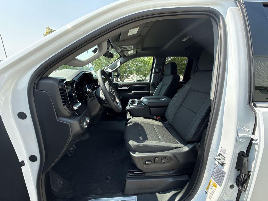 new 2025 GMC Sierra 2500 car, priced at $59,995