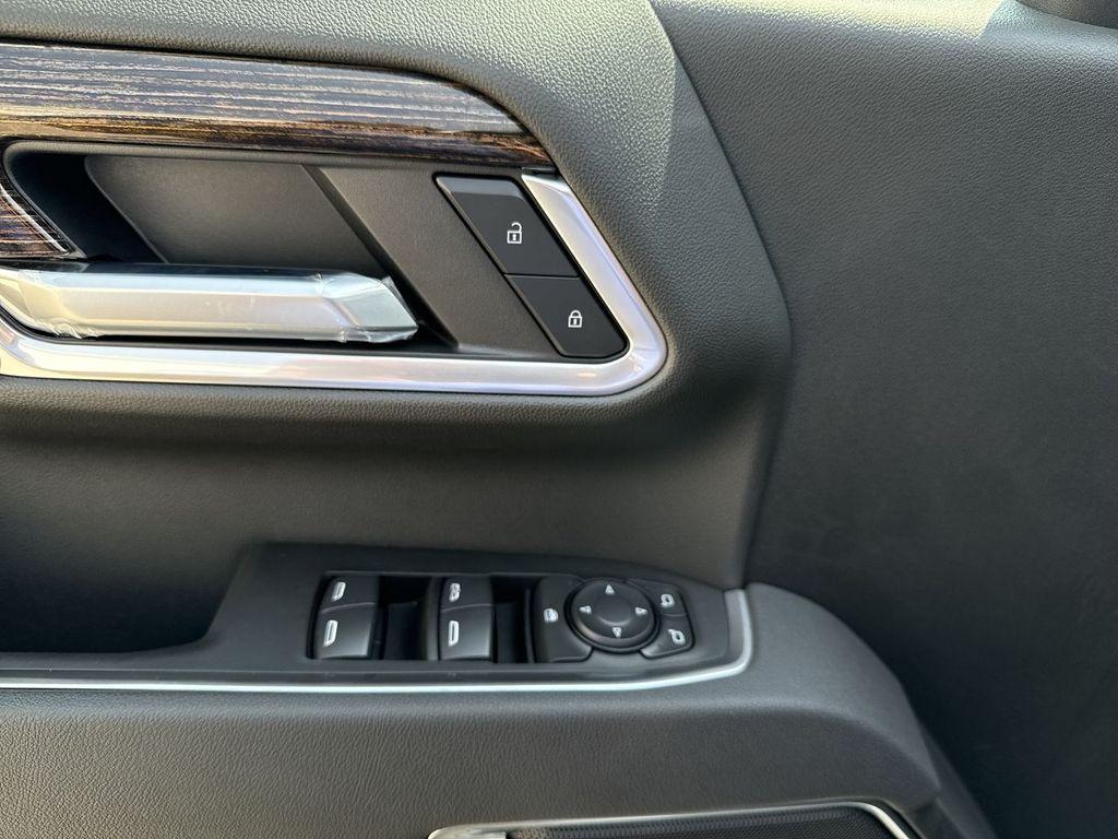 new 2025 GMC Sierra 2500 car, priced at $59,995