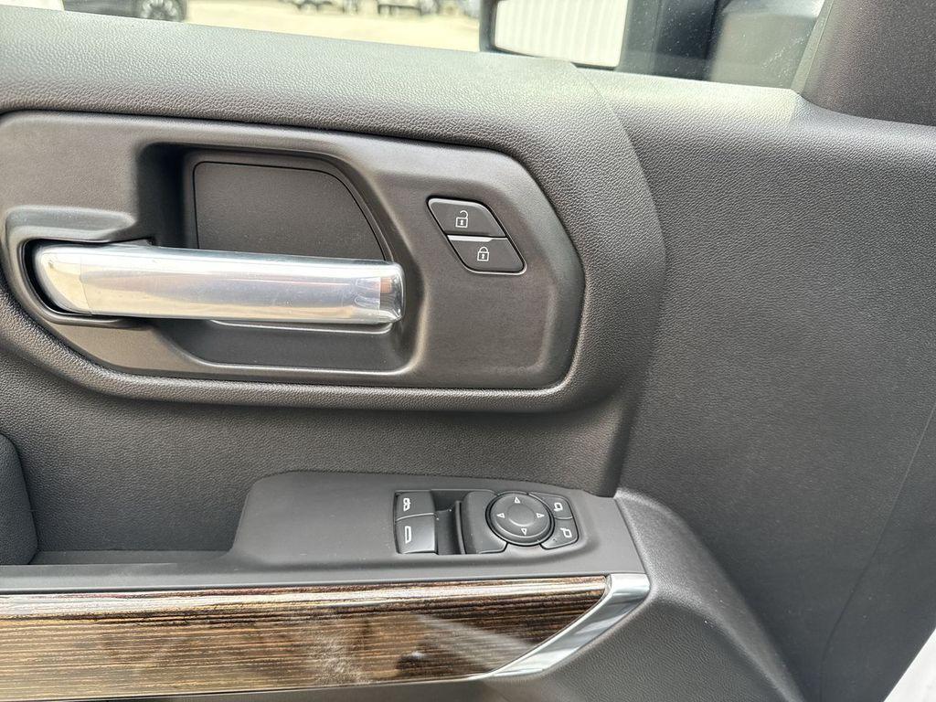 new 2025 GMC Sierra 2500 car, priced at $58,250