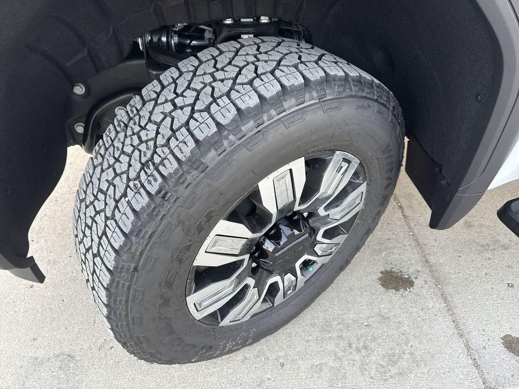 new 2026 GMC Sierra 2500 car, priced at $91,700