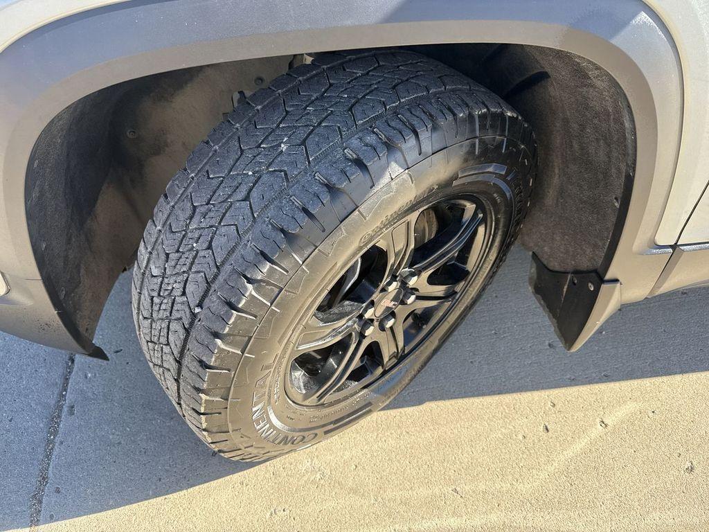 used 2023 GMC Acadia car, priced at $35,821