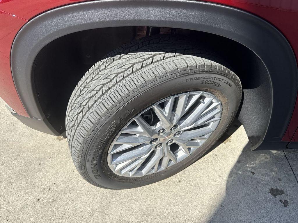 new 2026 GMC Acadia car, priced at $50,325