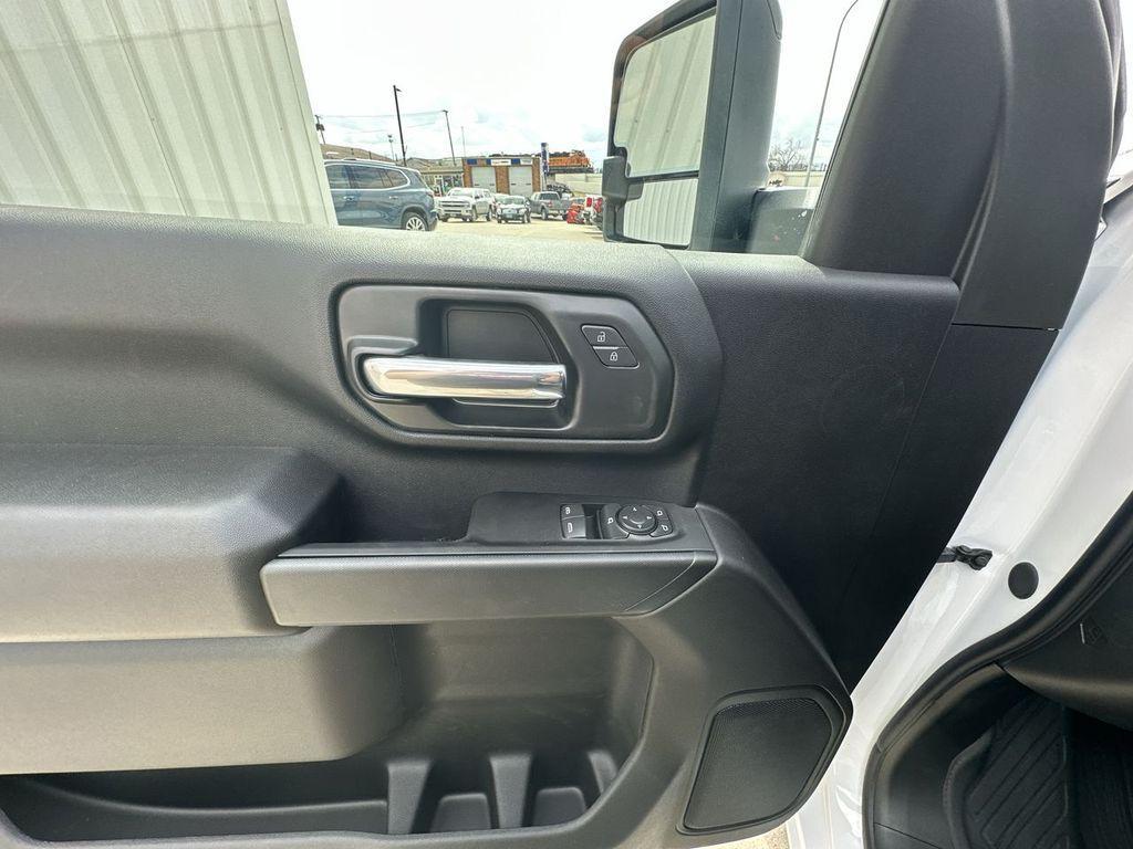 new 2025 GMC Sierra 2500 car, priced at $53,135