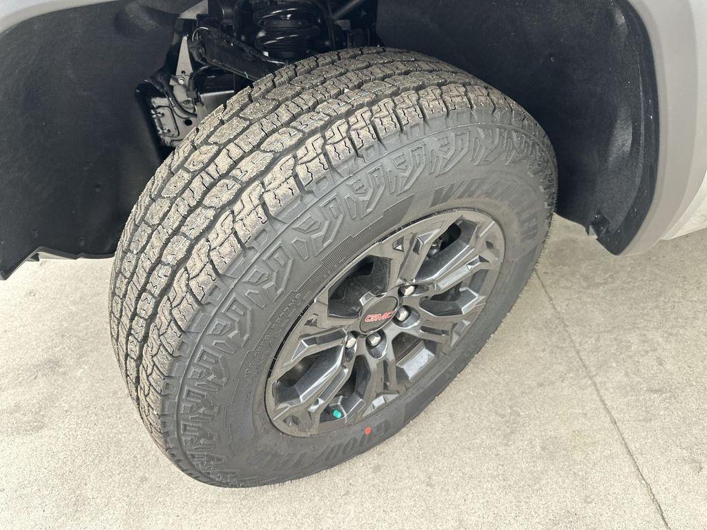 new 2025 GMC Canyon car, priced at $45,970