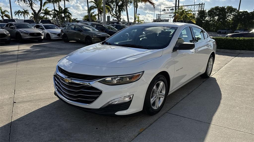 used 2019 Chevrolet Malibu car, priced at $10,897