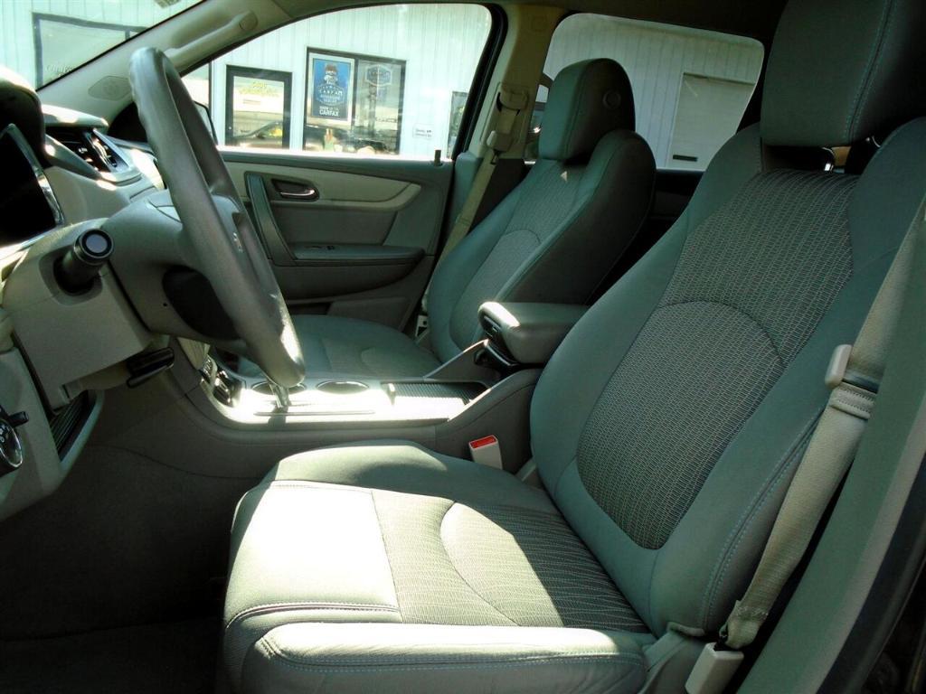 used 2016 Chevrolet Traverse car, priced at $9,995