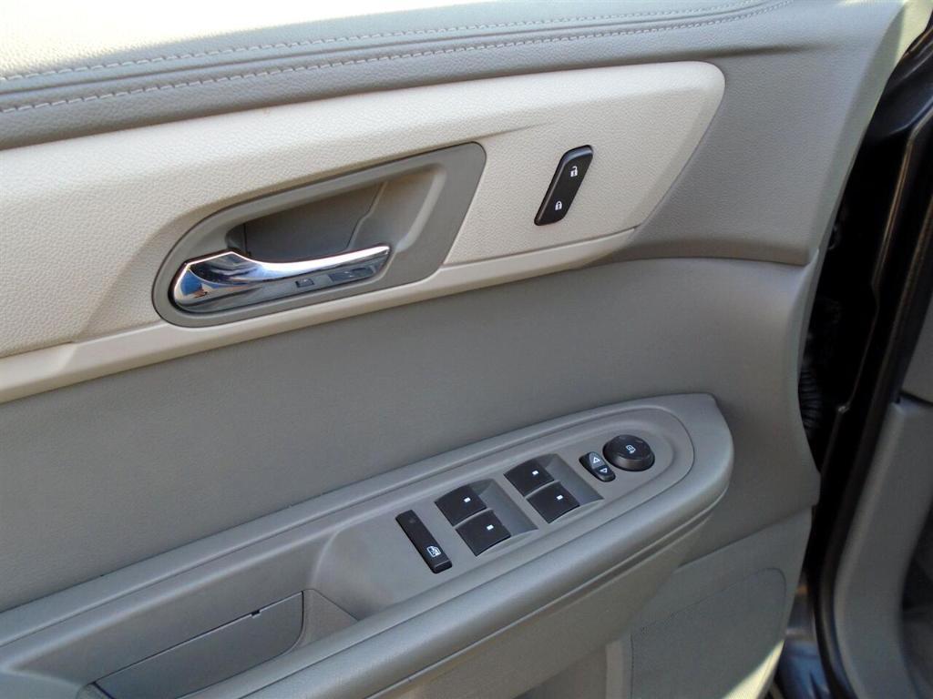 used 2016 Chevrolet Traverse car, priced at $9,995