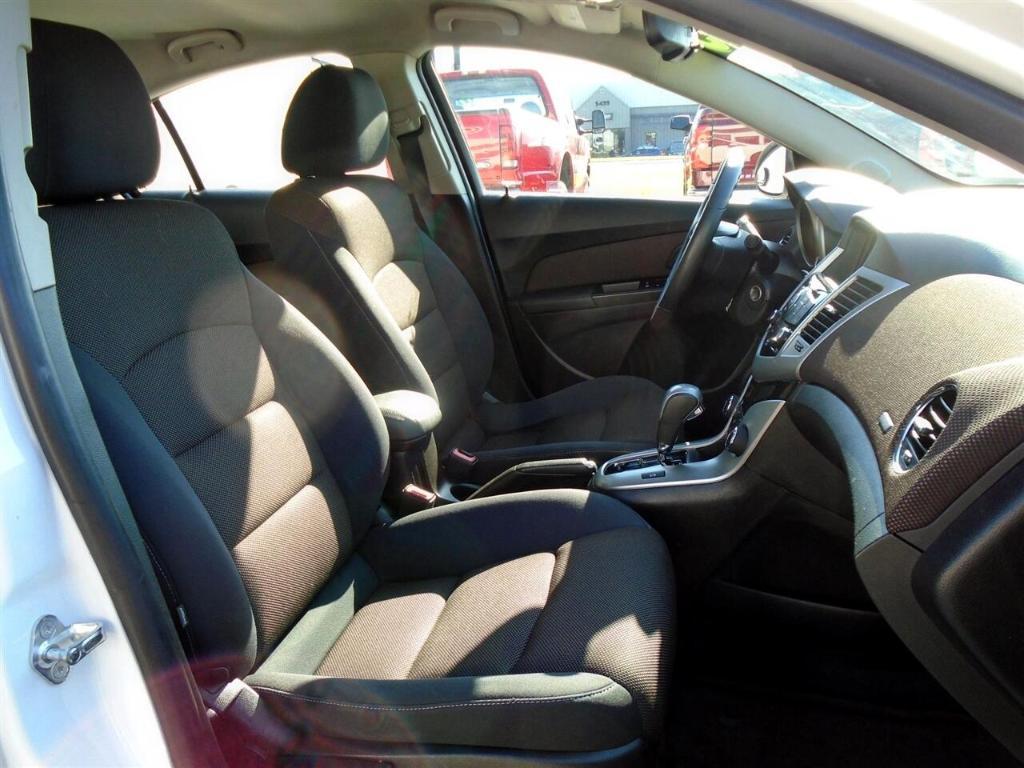 used 2015 Chevrolet Cruze car, priced at $9,995