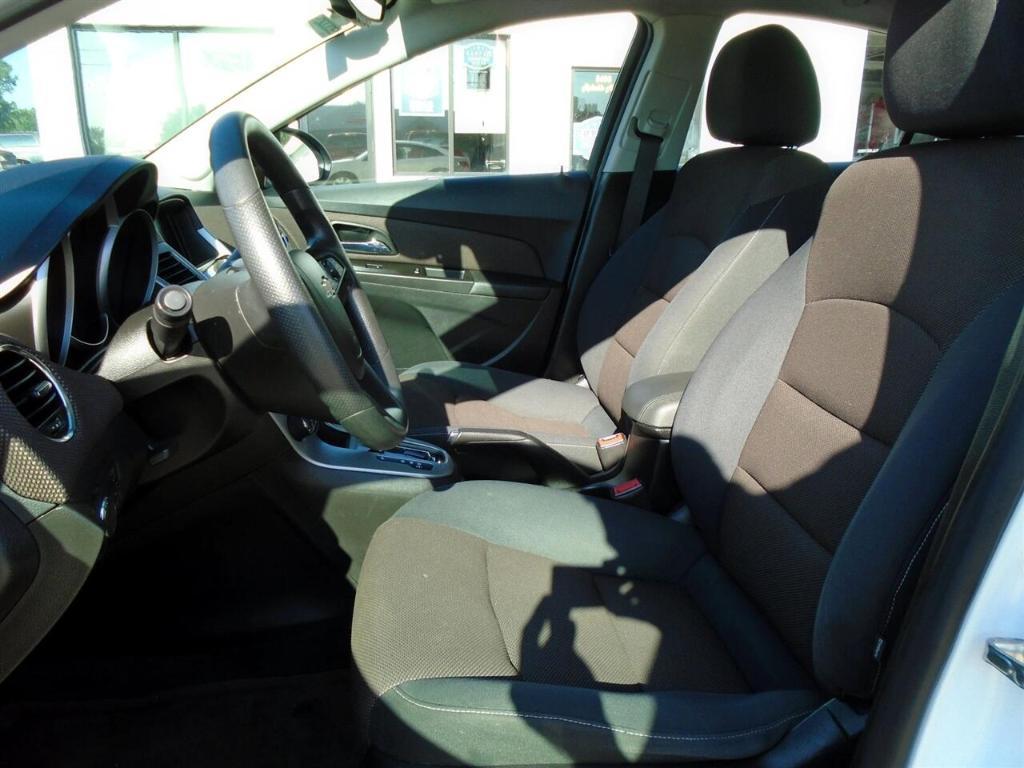 used 2015 Chevrolet Cruze car, priced at $9,995