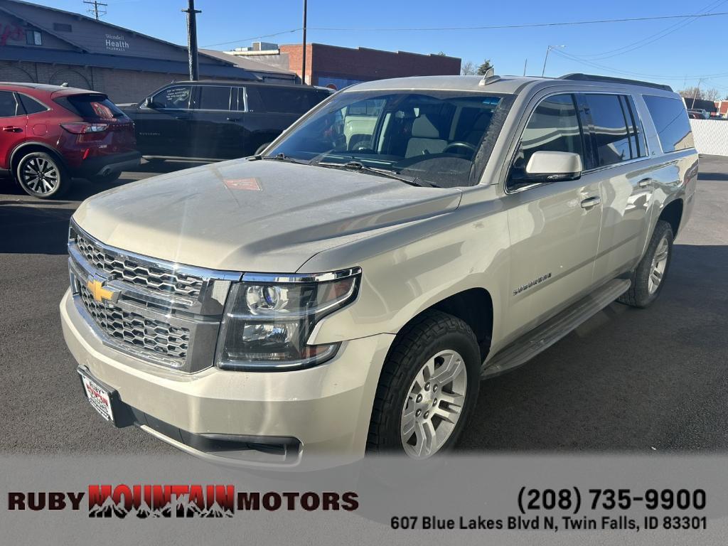 used 2016 Chevrolet Suburban car, priced at $30,900