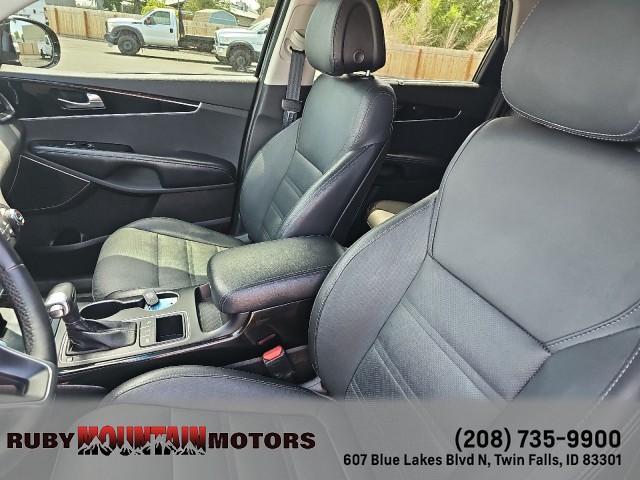 used 2016 Kia Sorento car, priced at $17,999