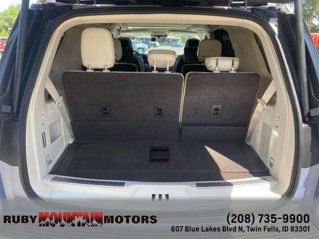 used 2020 Lincoln Navigator car, priced at $49,999