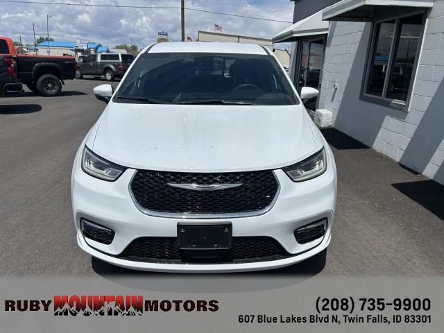 used 2023 Chrysler Pacifica car
