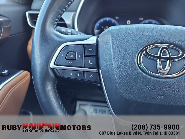 used 2023 Toyota Highlander car, priced at $35,999