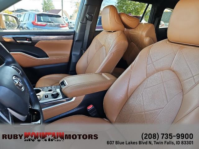 used 2023 Toyota Highlander car, priced at $35,999