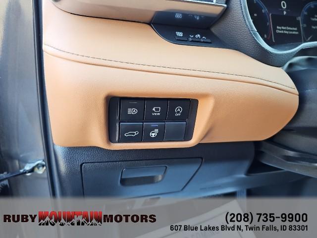 used 2023 Toyota Highlander car, priced at $35,999