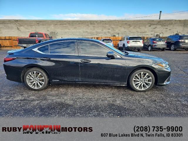 used 2020 Lexus ES 300h car, priced at $30,499